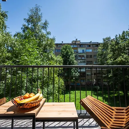 Apartment Cozy One-bedroom Near Center *