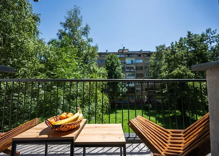 شقة Cozy One-bedroom Near Center *