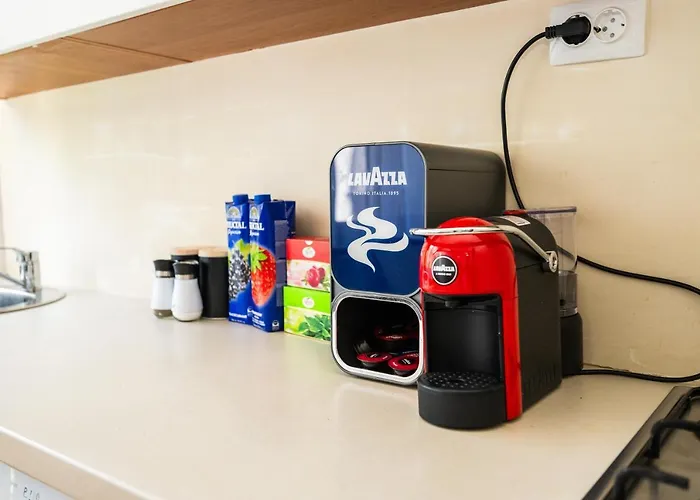 Cozy One-bedroom Near Center *