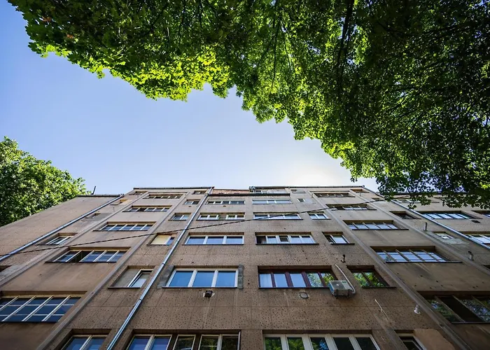 شقة Cozy One-bedroom Near Center