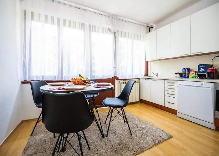 Cozy One-bedroom Near Center شقة سراييفو