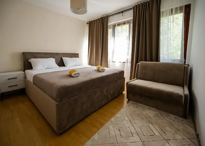 Cozy One-bedroom Near Center *